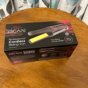 Chi escape cordless flat iron new in box
